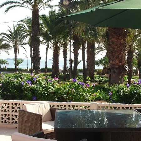 Face A La A Semesterbostad Antibes